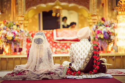 18 Beautiful Gurudwara Wedding Pictures That'll Leave You Mesmerized