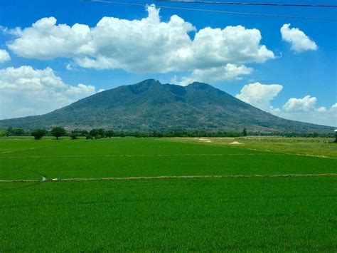 Mount Arayat - ATUALIZADO 2022 O que saber antes de ir - Sobre o que as ...