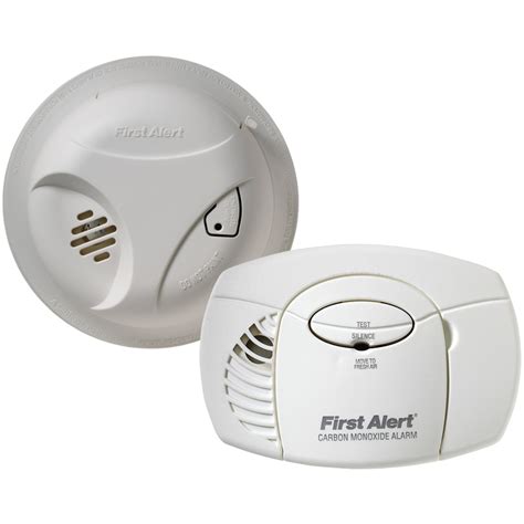 FIRST ALERT SCO403 | Smoke Alarm & Carbon Monoxide Detector Combo Pack