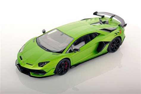 Lamborghini Aventador LP 770-4 SVJ 1:18 | MR Collection Models