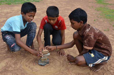 Seven Stones: A Traditional Game in India