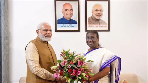 PM Modi Meets President Draupadi Murmu At Rashtrapati Bhavan