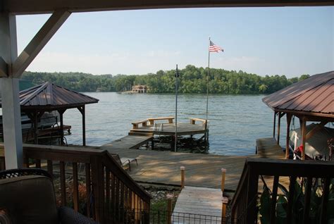 Lake Hamilton Lakefront! Main Channel Large Decks & Boat Dock ...