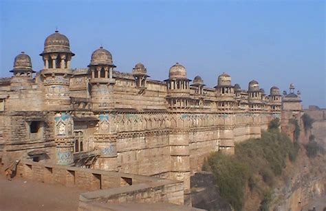 INDIA ON WHEELS - A trip for pleasure!: Gwalior Fort