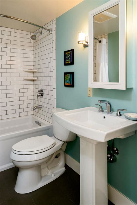 5 Creative Solutions for Small Bathrooms | Hammer & Hand