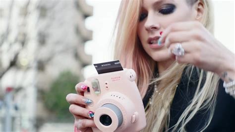 Hello Kitty {Music Video} - Avril Lavigne Photo (38715203) - Fanpop