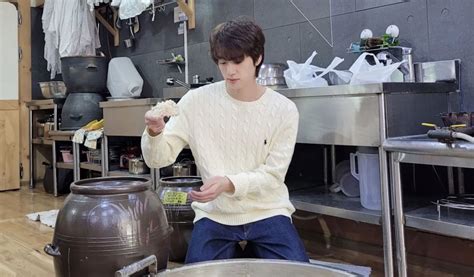 7 K-pop idols who have fantastic cooking skills | Tatler Asia