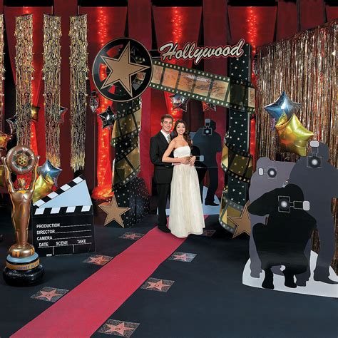 Movie Night Grand Decorating Kit - 39 Pc. | Hollywood party theme ...