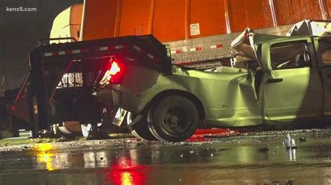 Big rig and pickup truck collide overnight on south side | kens5.com