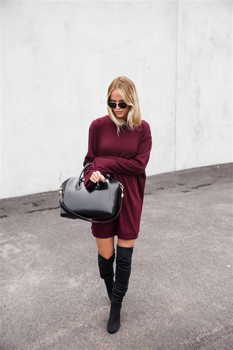 15 Awesome Burgundy Outfits That Will Catch Your Attention