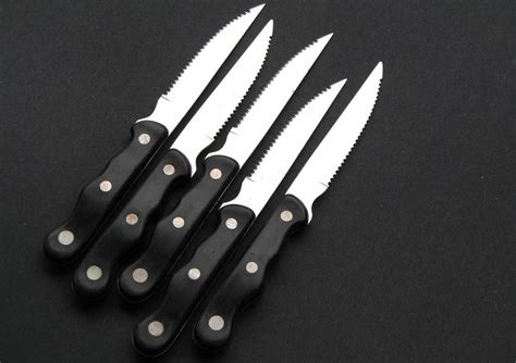 How to Sharpen Serrated Knives - Knife Resource