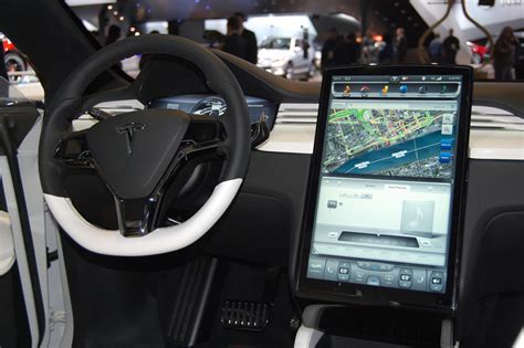 Tesla's Model X Dashboard Looks Like a Giant iPad - Apple (NASDAQ:AAPL ...