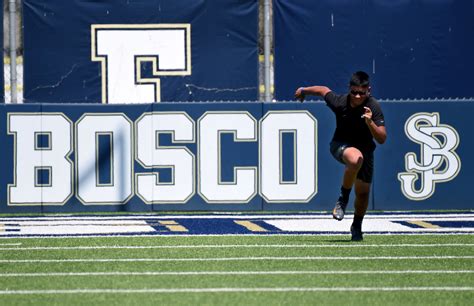 For St. John Bosco football, an ‘exciting’ return to the field for ...