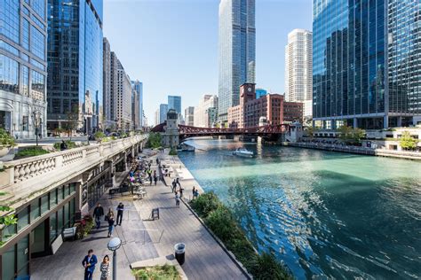 Chicago Riverwalk | Buildings of Chicago | Chicago Architecture Center