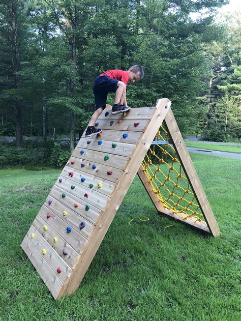 Creating A Backyard Rock Climbing Wall: Tips And Tricks - DECOOMO