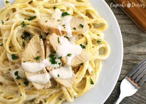 Copycat Olive Garden Chicken Alfredo