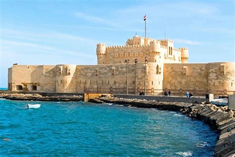 Excursão pela cidade de Alexandria e El Alamein com guia particular e ...