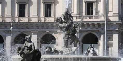 Fountain of the Naiads in Rome – All You Need to Know