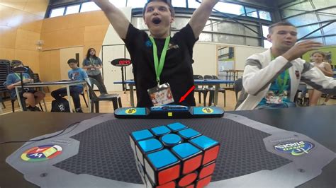 Rubik's Cube World Record 4.73 Feliks Zemdegs Slow Motion - YouTube