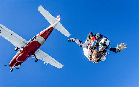 Skydive Houston - Freefall 14,000ft Tandem Skydive | Book Now