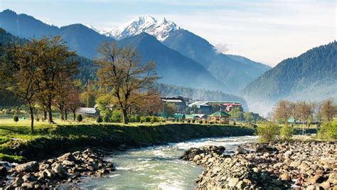 Pahalgam - The Valley of Shepherds - GULMARG RIDERS