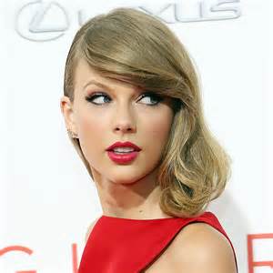 Taylor Swift's Best Hair and Makeup Looks | POPSUGAR Beauty