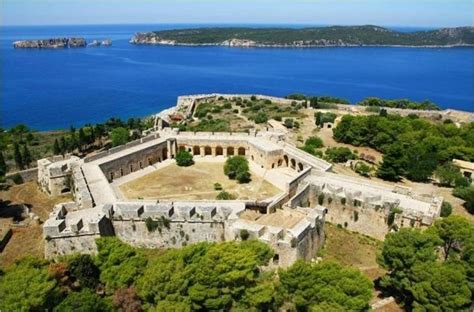 Traveling with travel brochures: Pylos, Greece