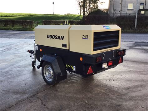 Doosan Portable Air Compressors 7/53 - Gordons Construction