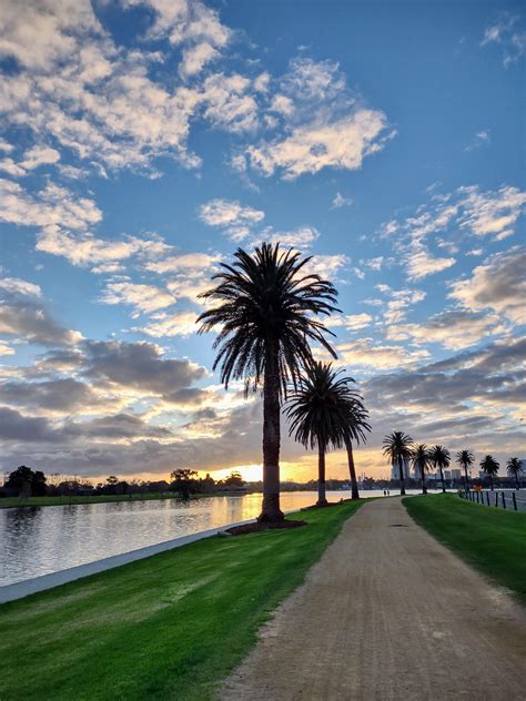 Sunset over Albert Park Lake : r/melbourne