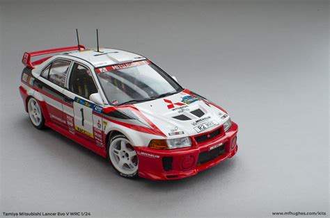 Tamiya Mitsubishi Lancer Evo V WRC 1/24. Photographs.