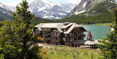 Hotels in Babb, Montana | Many Glacier Hotel | Historic Hotels of America