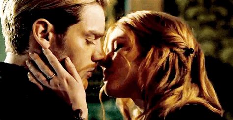 Pin by Angie 💙 ️ on Shadowhunters | Shadowhunters, Clary and jace ...