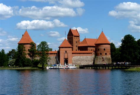 File:Trakai Island Castle 03.jpg - Wikimedia Commons