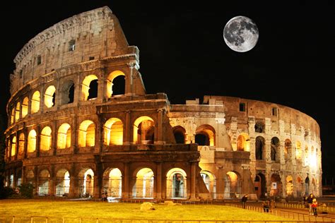 What Could You Watch in the Colosseum? | Wonderopolis