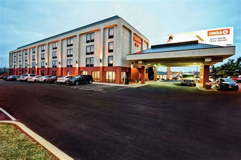 Hampton Inn St. Louis Westport in Maryland Heights, USA - Find Cheap ...