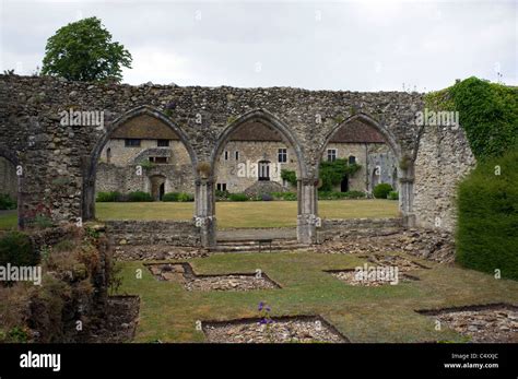 A view of the ruins of Beaulieu Abbey, Hampshire, UK Stock Photo - Alamy