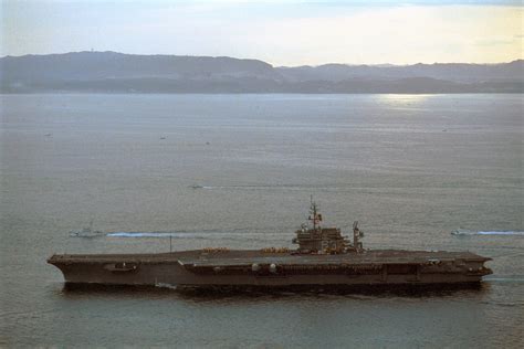 As USS Kitty Hawk starts her final voyage to the Scrapyard, US Navy ...