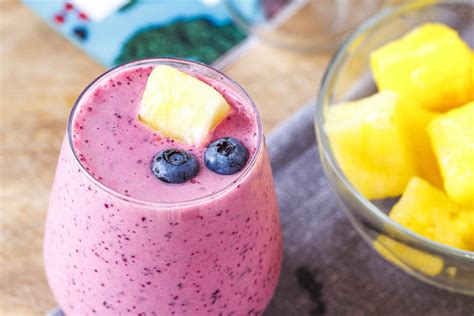 Blueberry Pineapple Smoothie Recipe — Eatwell101