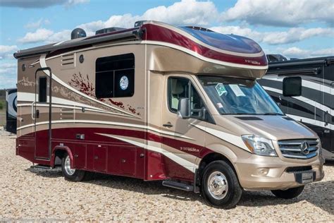 The best small Class C motorhomes available now | Class c motorhomes ...