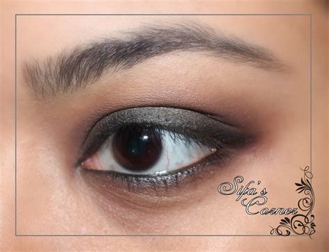 Readers Choice: Brown Smokey eye inspired by Kareena Kapoor. - Sifa's ...