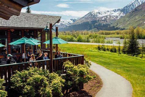 Resurrection Roadhouse at Seward Windsong Lodge: Gourmet Alaska