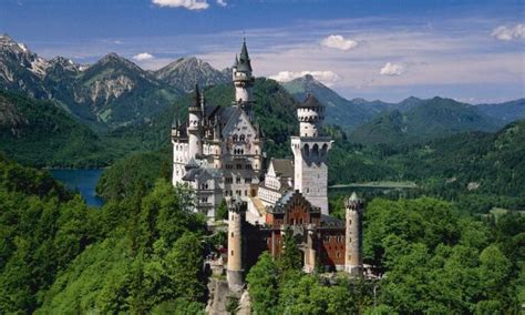 Neuschwanstein Castle Tours – Things to do & Activities 2024 | isango.com