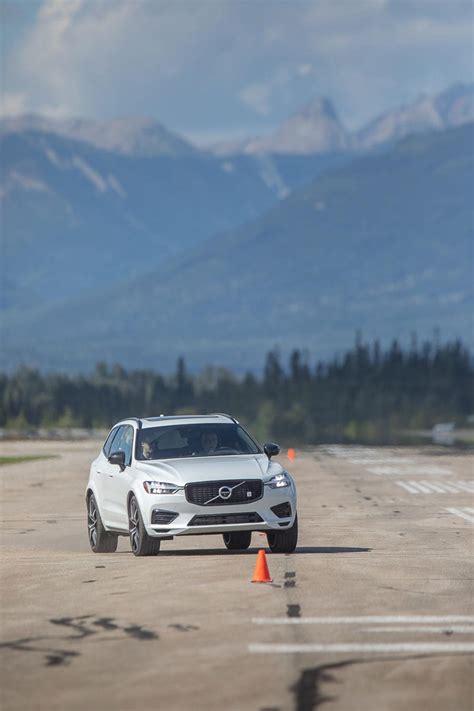 2020 Volvo XC60 T8 Polestar Engineered is a triple-charged SUV - CNET