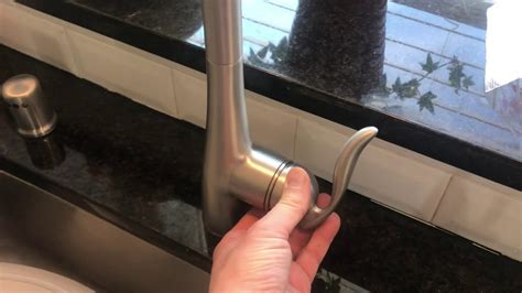 Moen Single Handle Kitchen Faucet Handle Loose – Things In The Kitchen