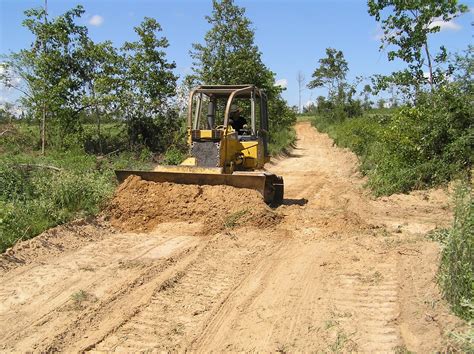 Texas A&M Forest Service: Water Resources: The basics of waterbars and ...