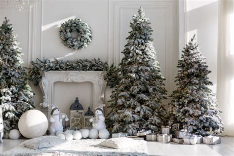 How To Decorate A Winter Wonderland Christmas Tree | The Lakeside ...