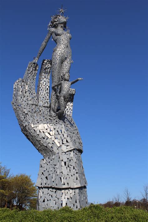 Andy Scott sculpture 'Lifeline' © Leslie Barrie :: Geograph Britain and ...