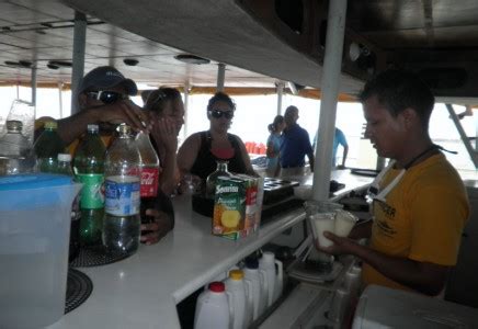 85' Cancun Party Boat Rental - Yacht Rentals in Cancun