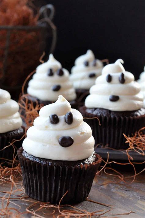 Ghosts on Halloween Carrot Cake Cupcakes—Fast and Easy! - Everyday ...