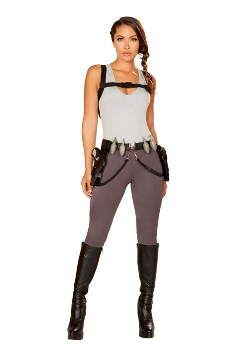 Tomb Raider 2022 Lara Croft Outfits